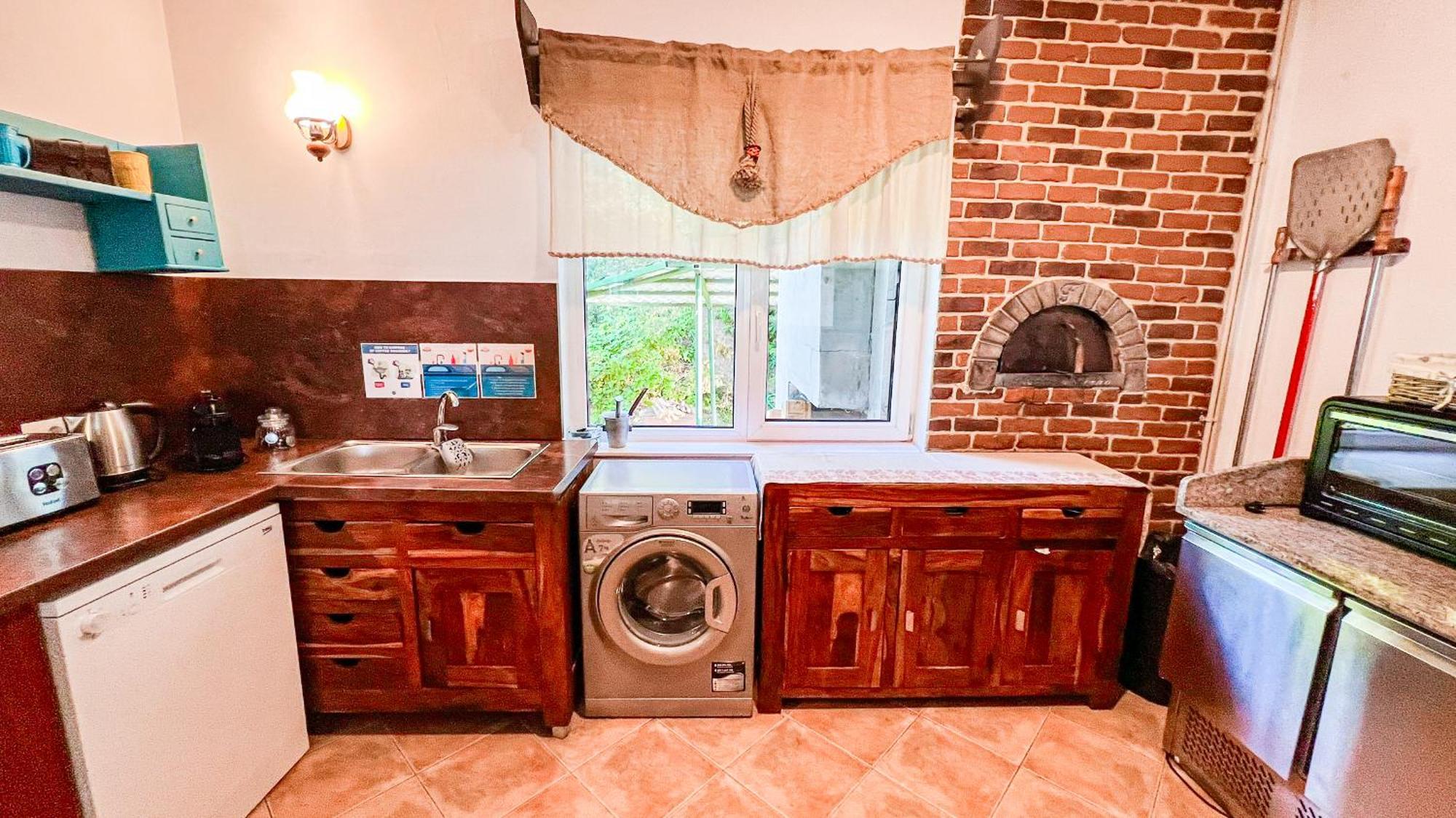 فيلا Casa Georgea ساتْشيلي المظهر الخارجي الصورة